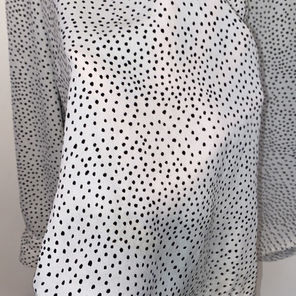 H&M POLKA DOT BUTTON UP - Picture 7 of 11